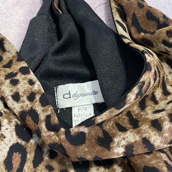 Beautiful leopard dress ( Dynamite) - Picture 3 of 3